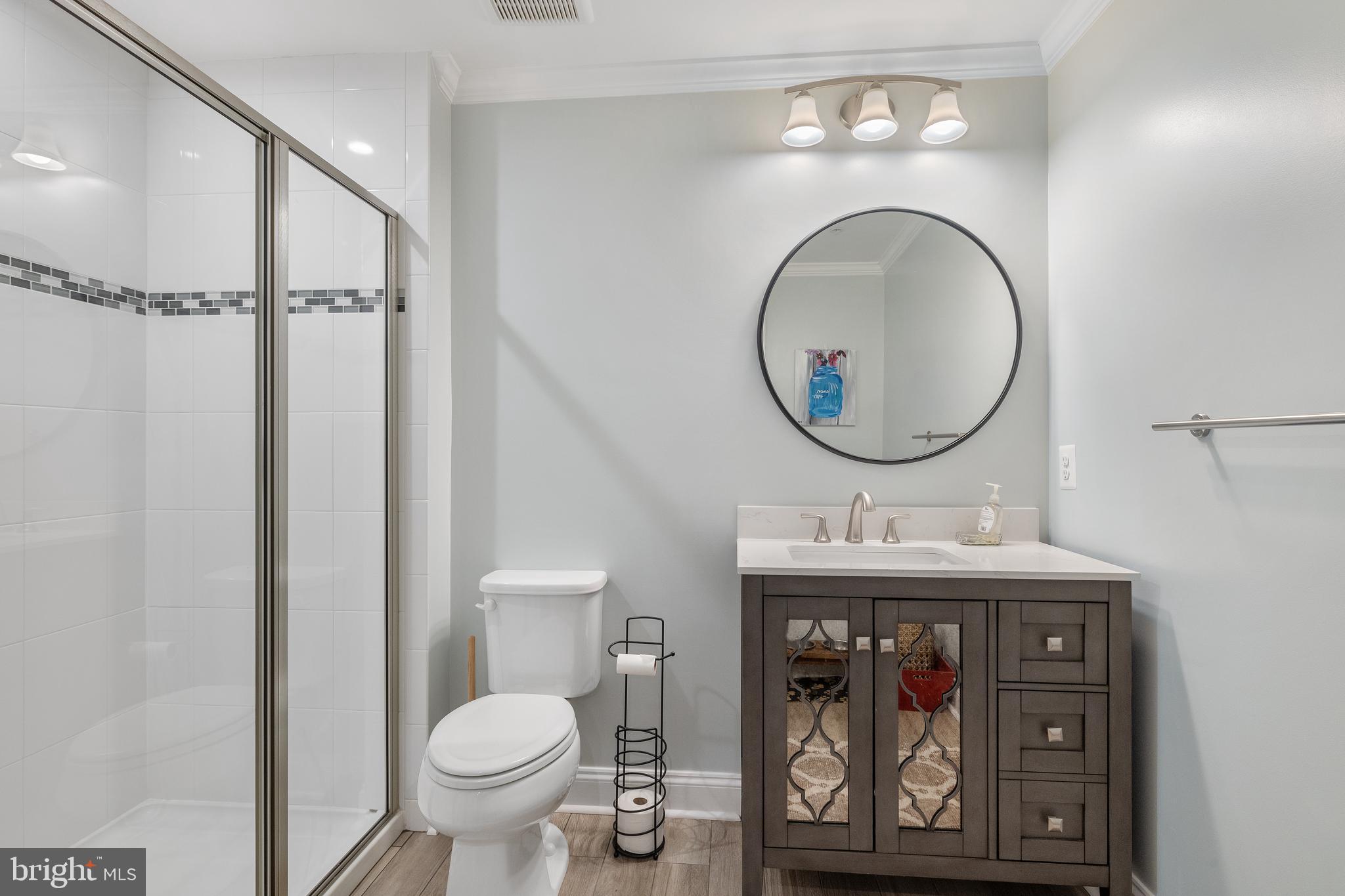 PONDVIEW - Residential