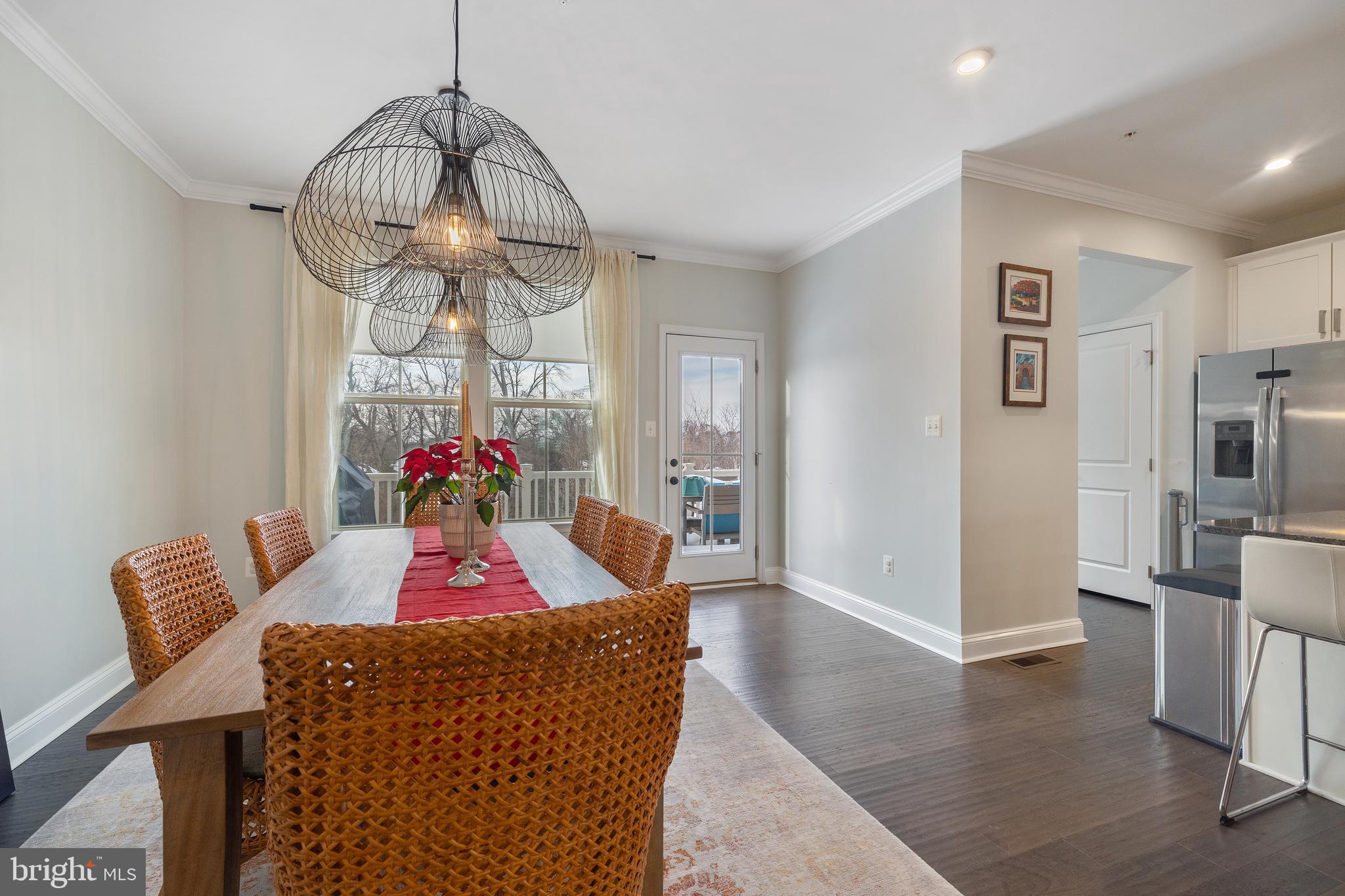 PONDVIEW - Residential