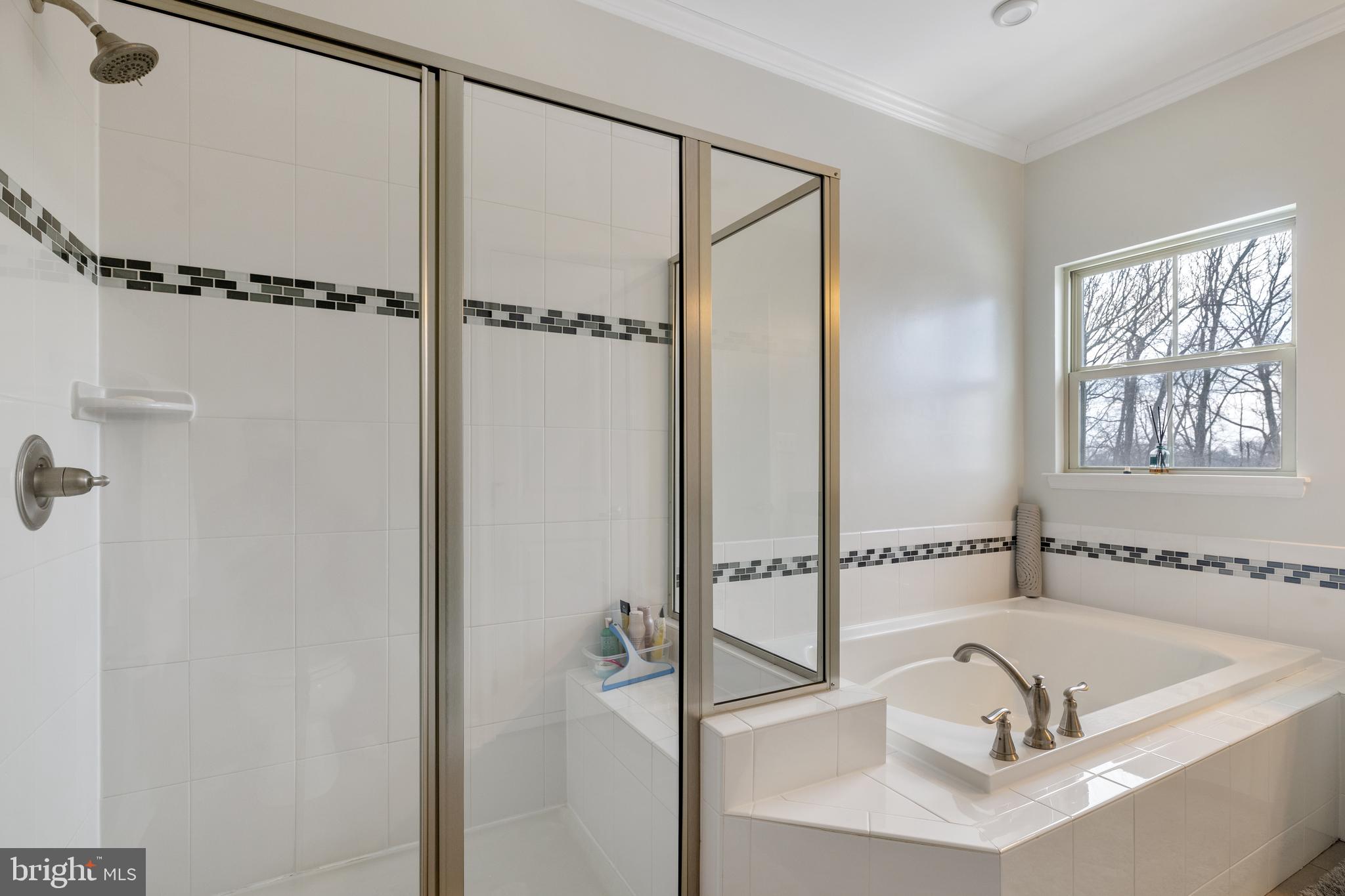 PONDVIEW - Residential