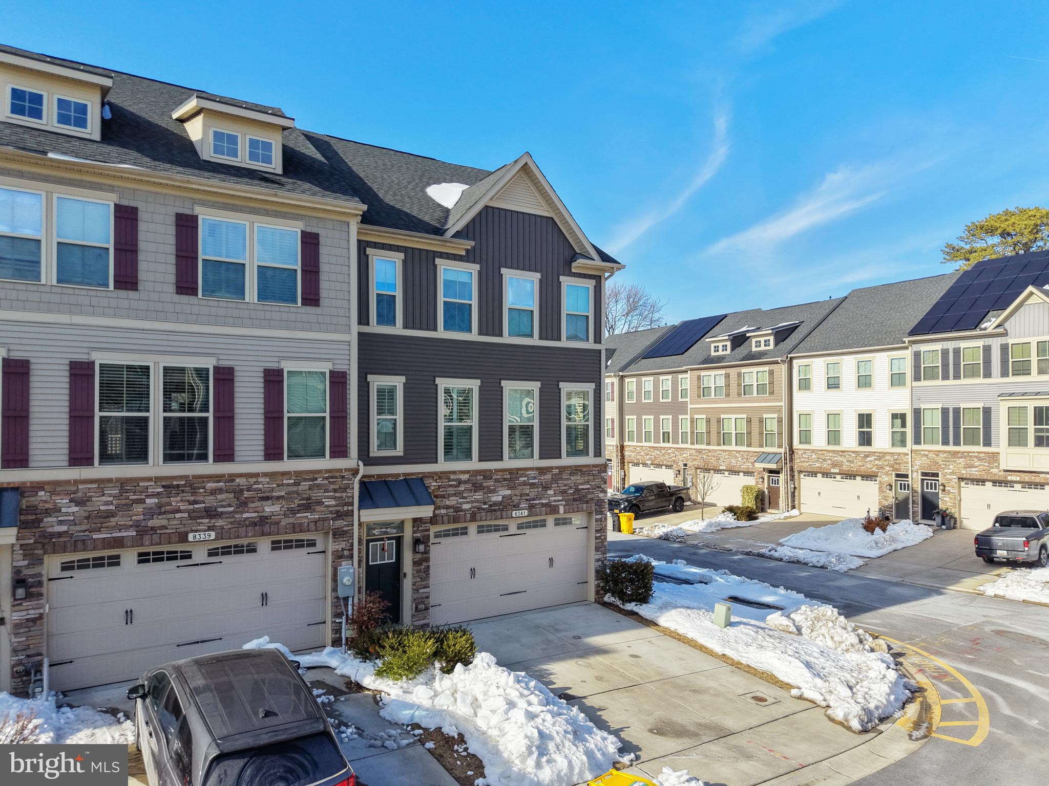 PONDVIEW - Residential