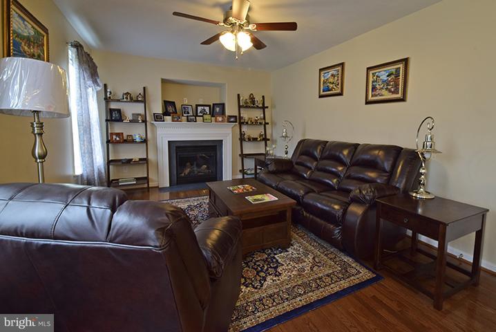 AUSTIN RIDGE - Residential