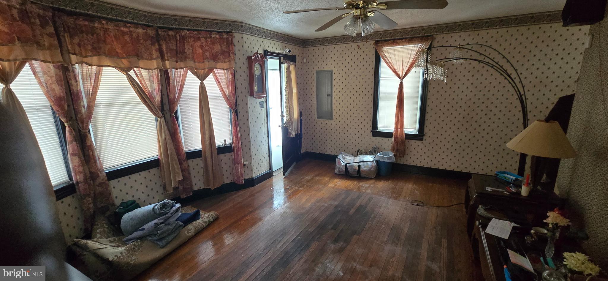 115 CLEARFIELD AVENUE