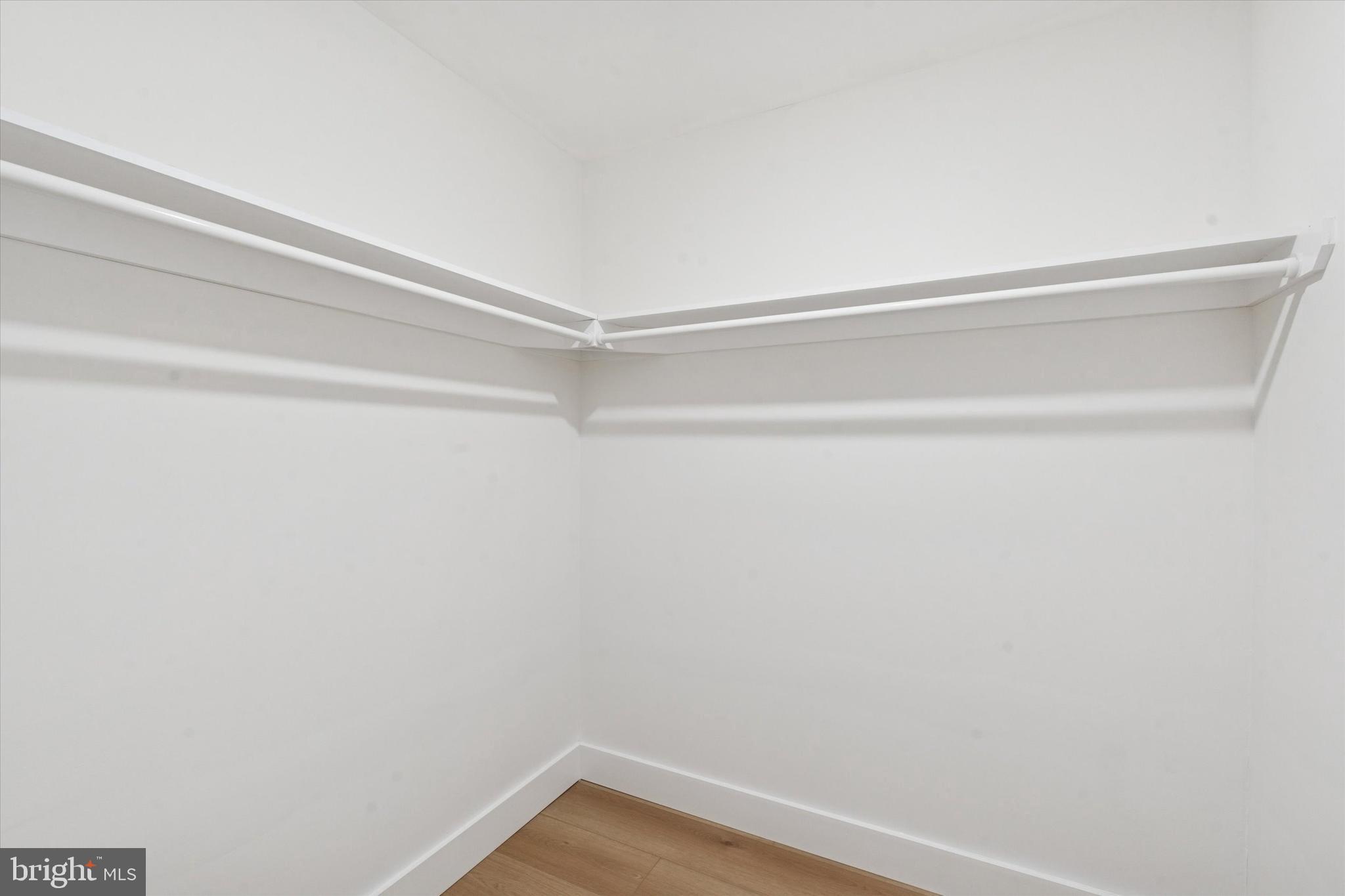 KENSINGTON - Residential