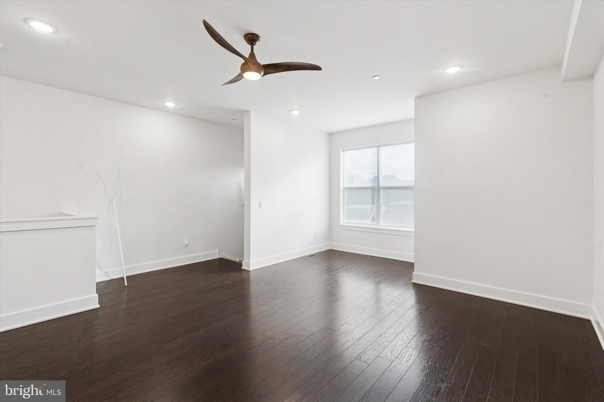 KENSINGTON - Residential