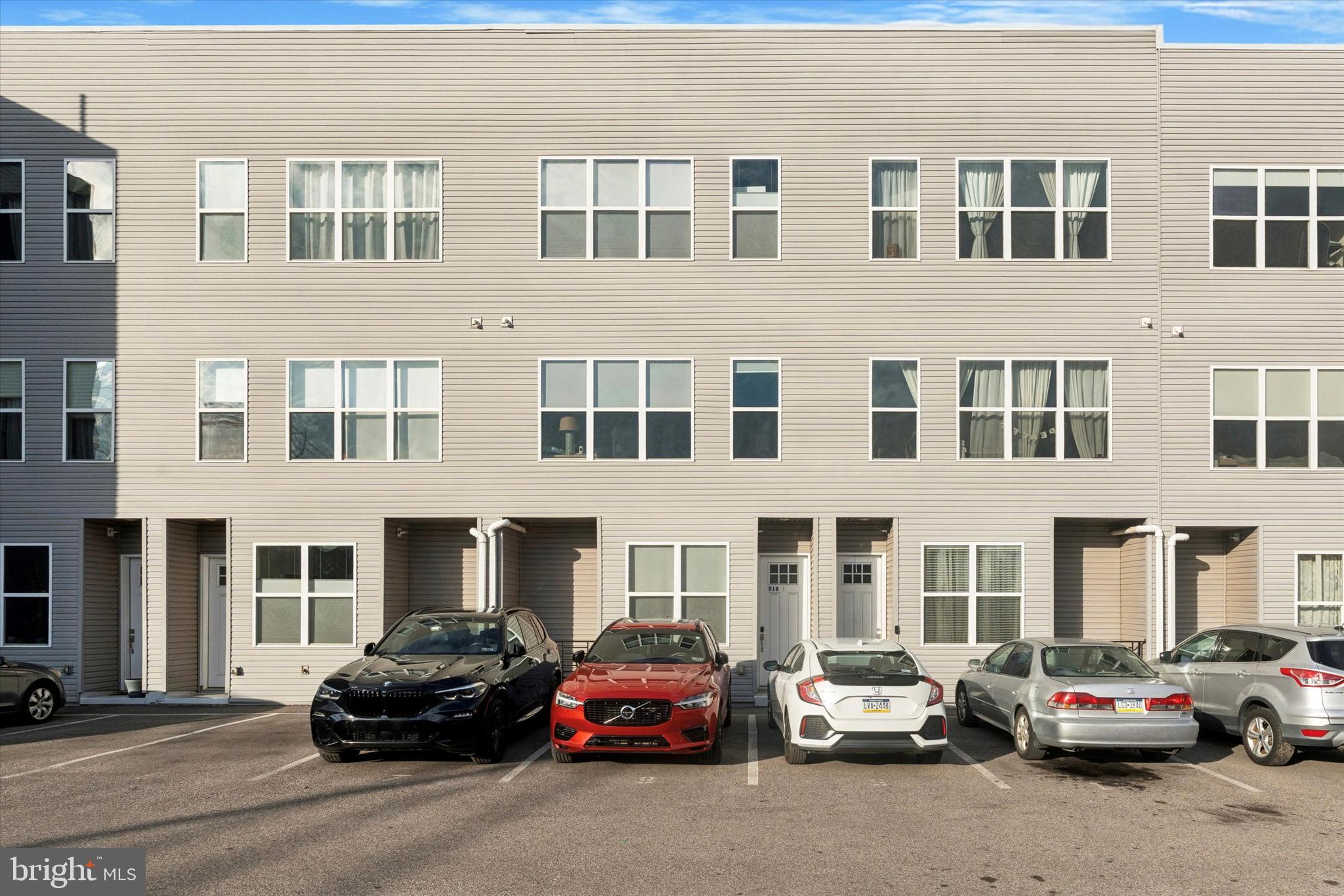 KENSINGTON - Residential