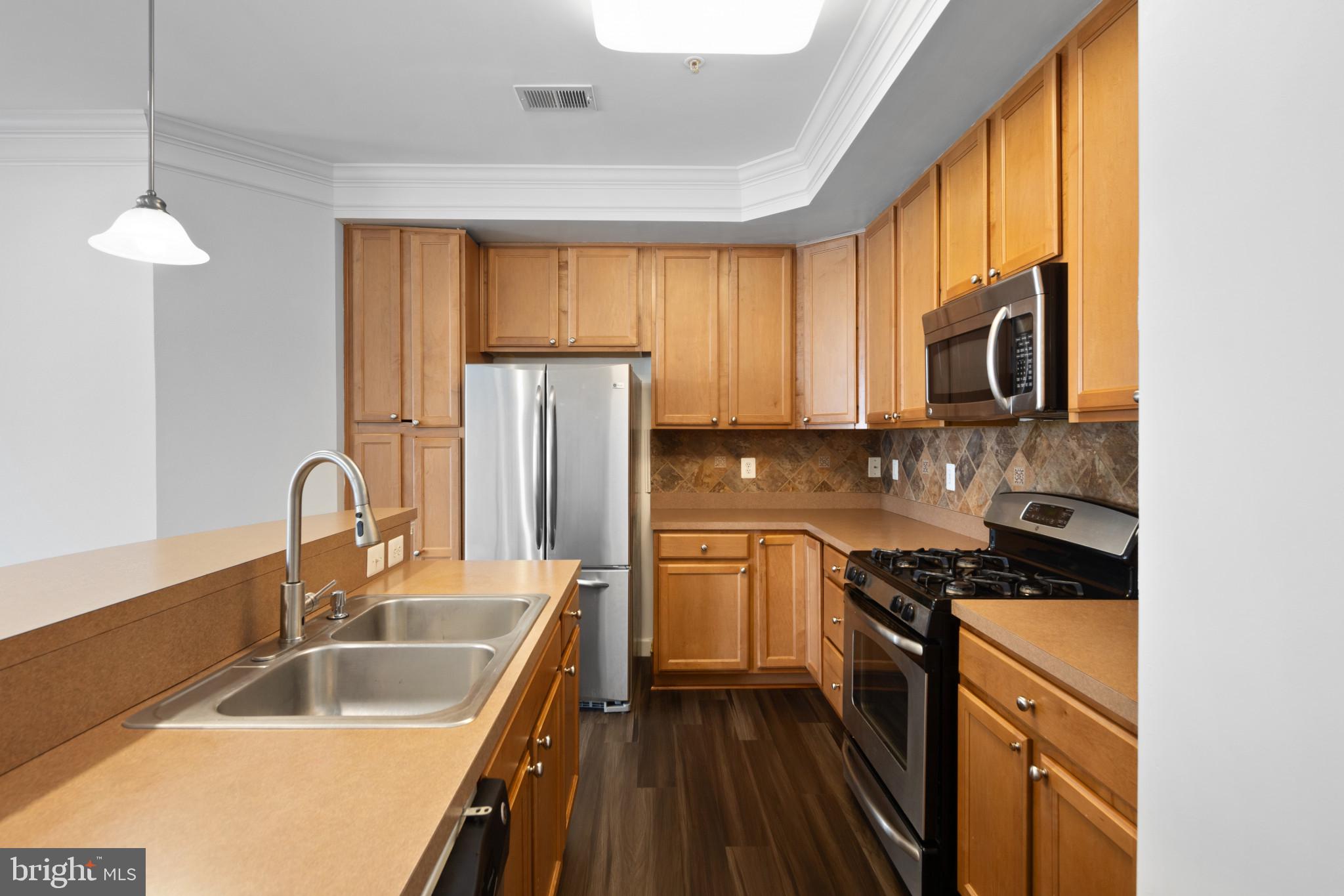 7211 DARBY DOWNS 7211