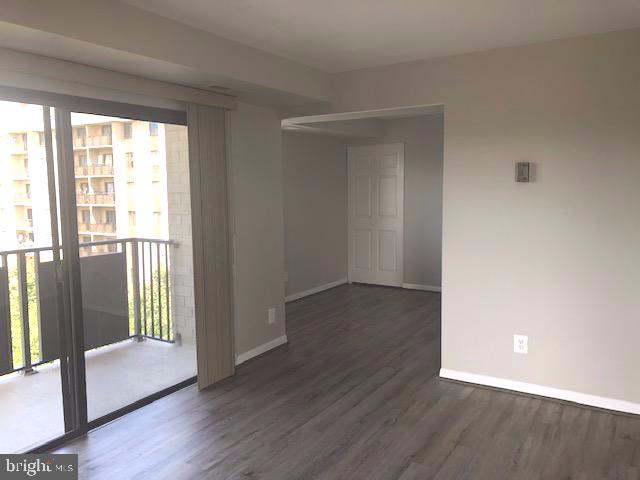 WOODLAKE TOWERS - Residential