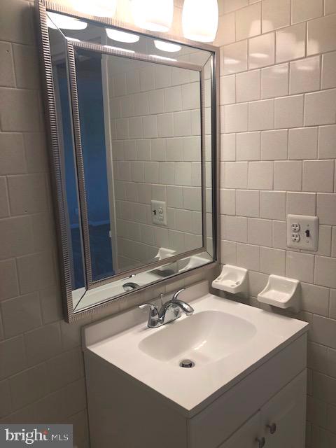 WOODLAKE TOWERS - Residential