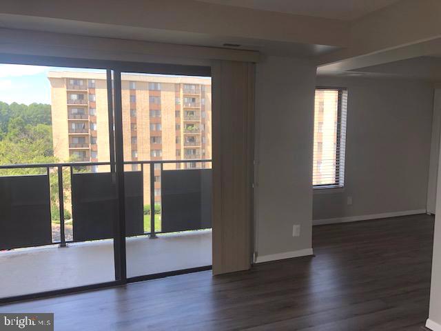 WOODLAKE TOWERS - Residential