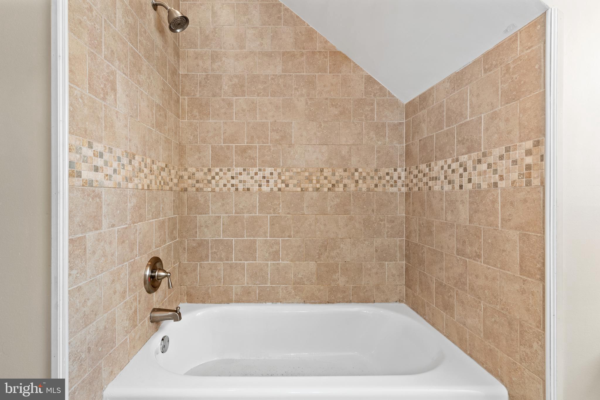 ABINGTON - Residential Lease