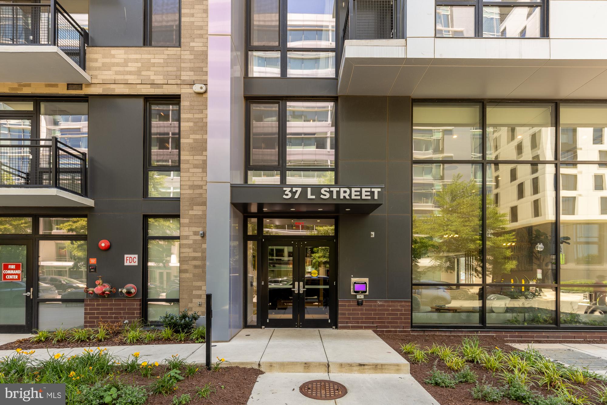 37 L STREET SE 301