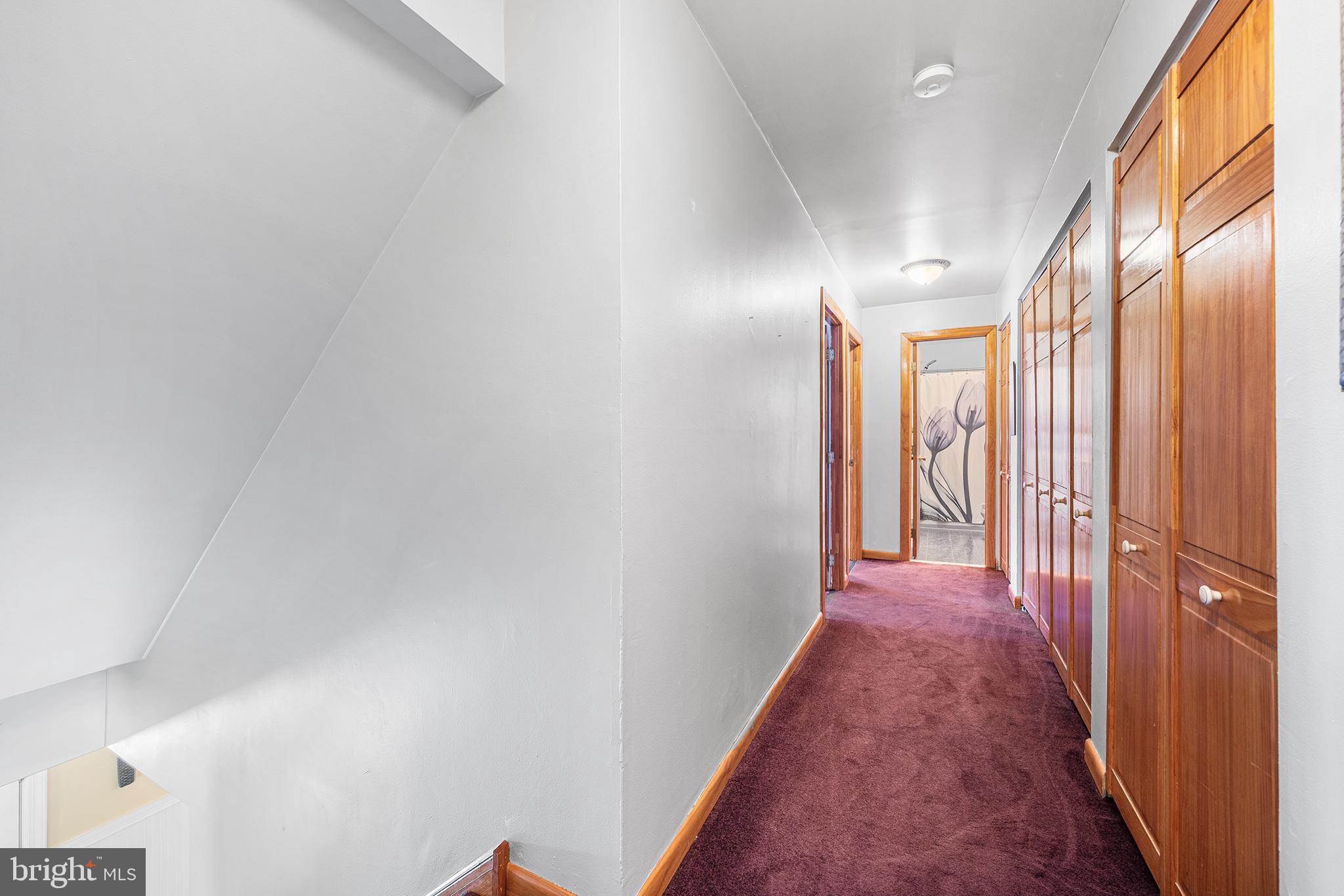 WHITPAIN HILLS - Residential