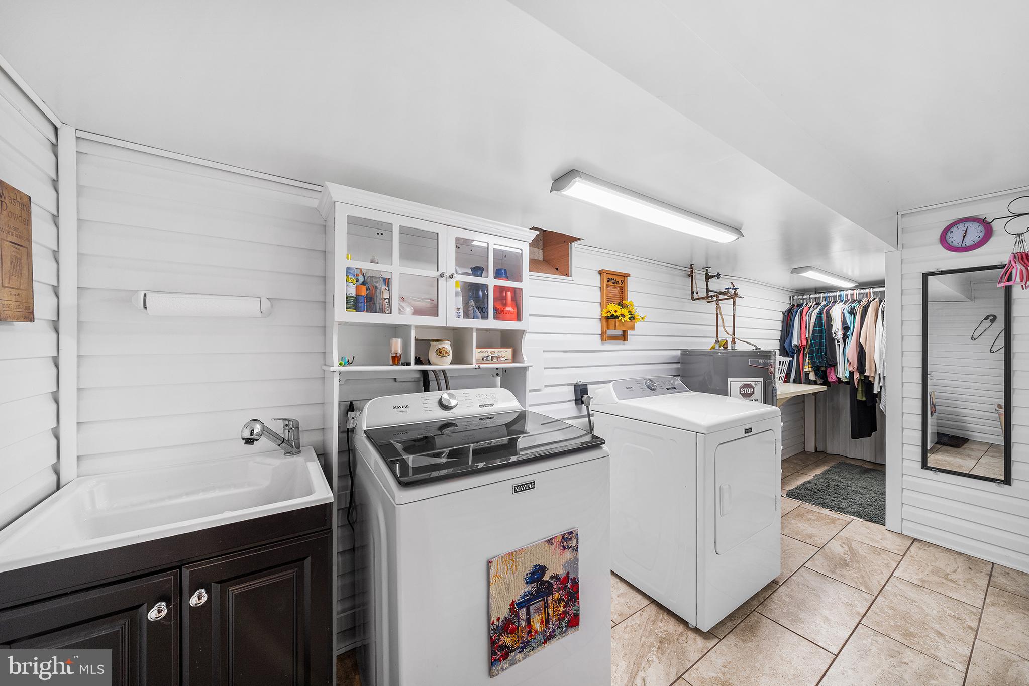 WHITPAIN HILLS - Residential