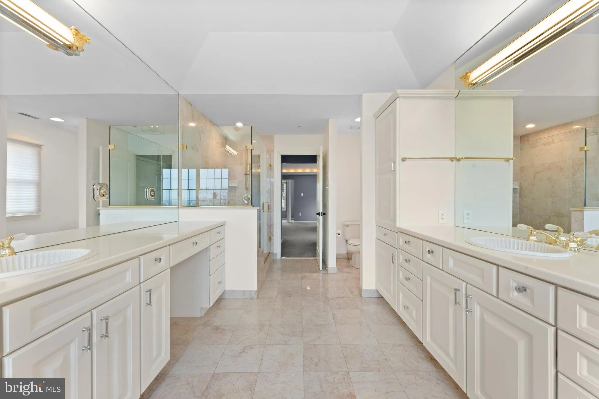 Conshohocken, Pennsylvania 19428, United States, 4 Bedrooms Bedrooms, ,4 BathroomsBathrooms,Residential,Active,76557