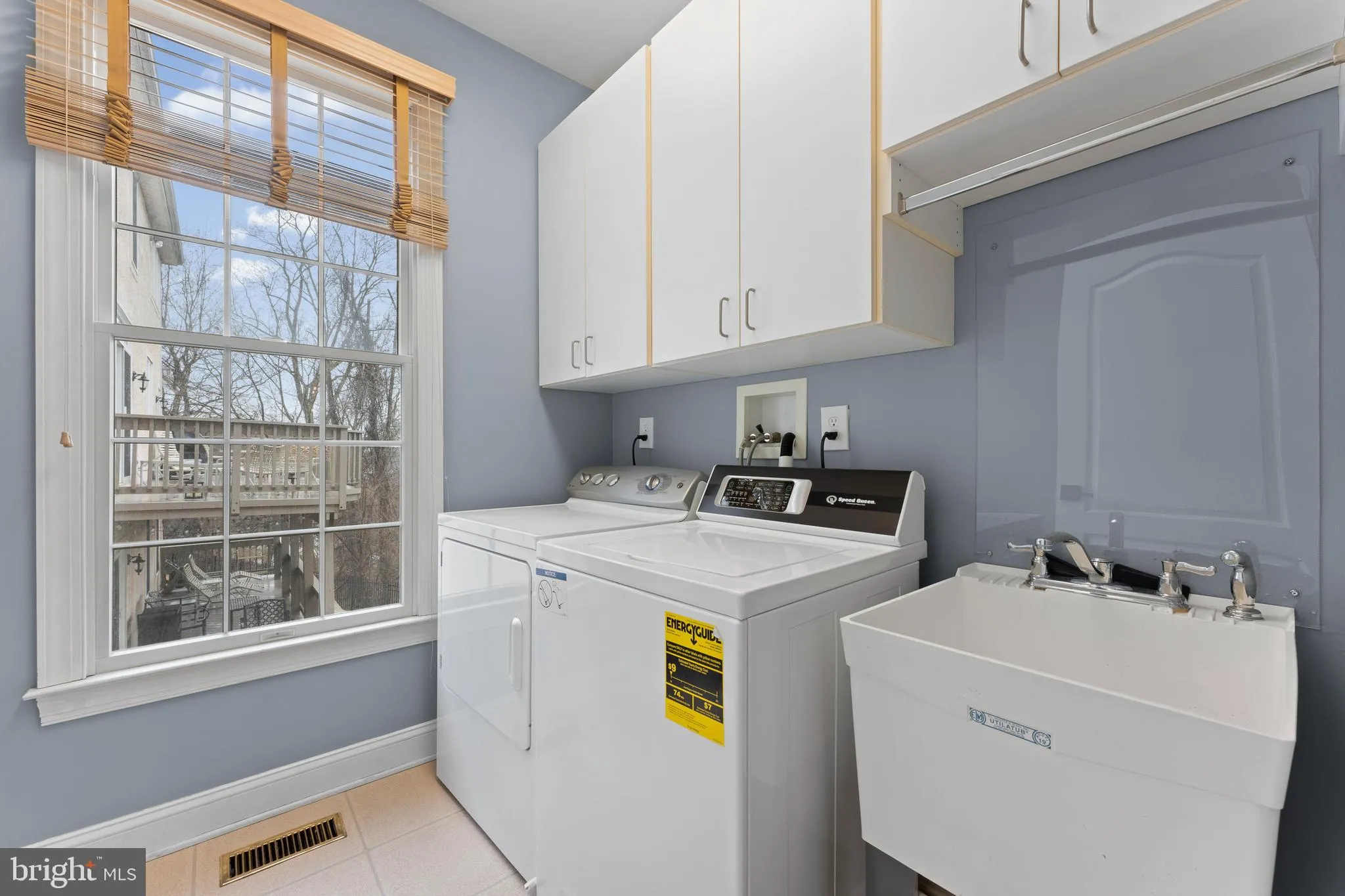 Conshohocken, Pennsylvania 19428, United States, 4 Bedrooms Bedrooms, ,4 BathroomsBathrooms,Residential,Active,76557