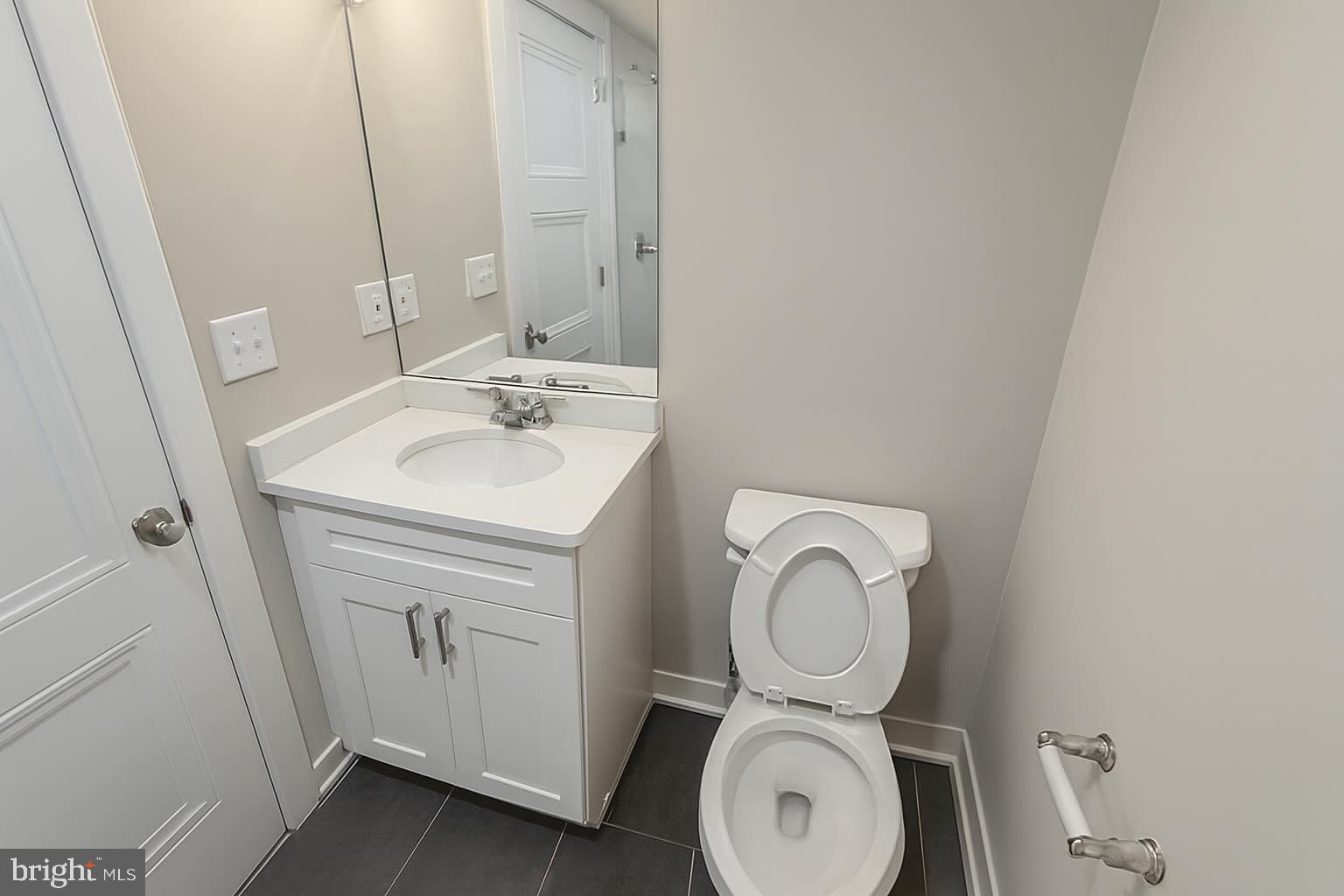 LUDLOW - Residential Lease