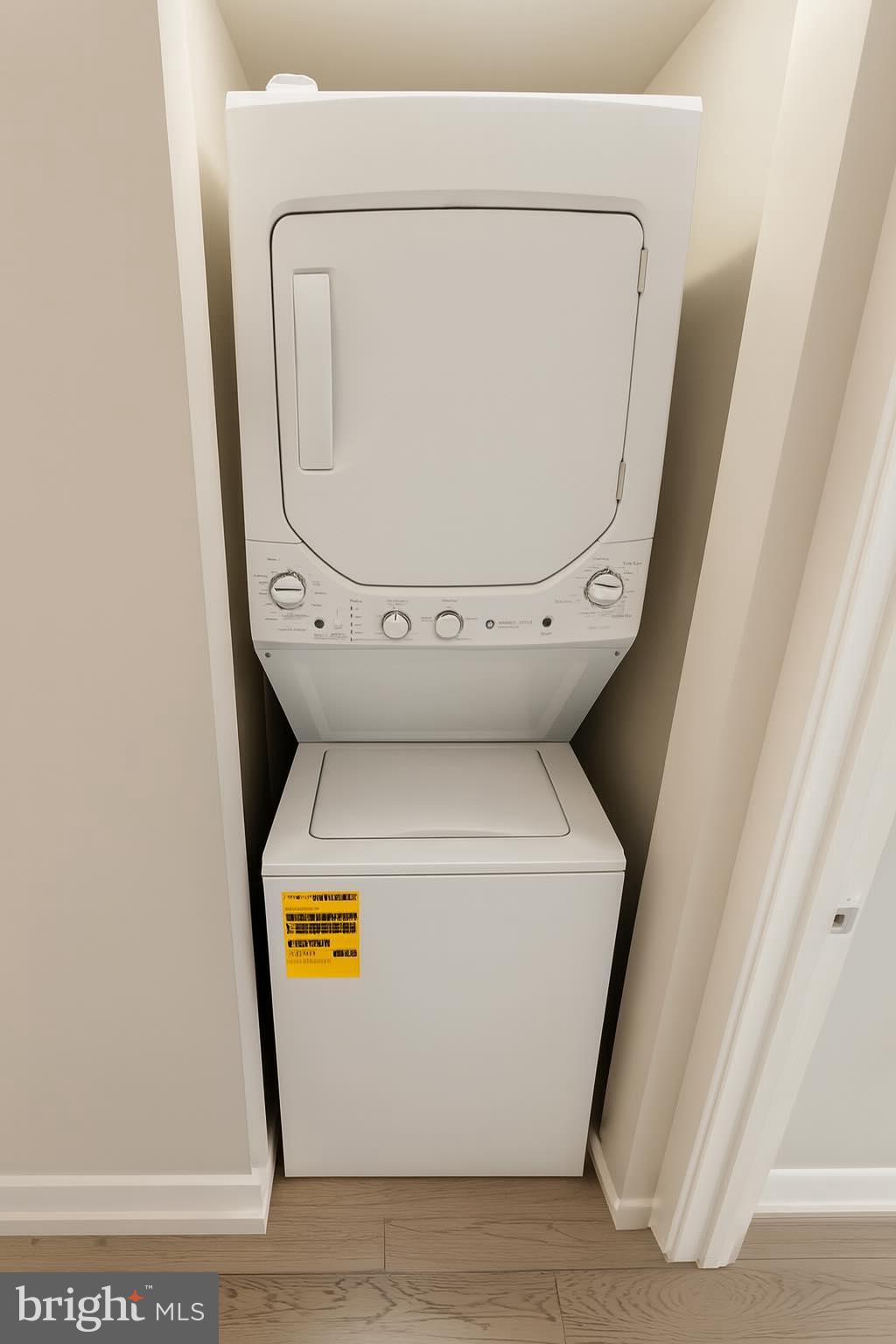 LUDLOW - Residential Lease