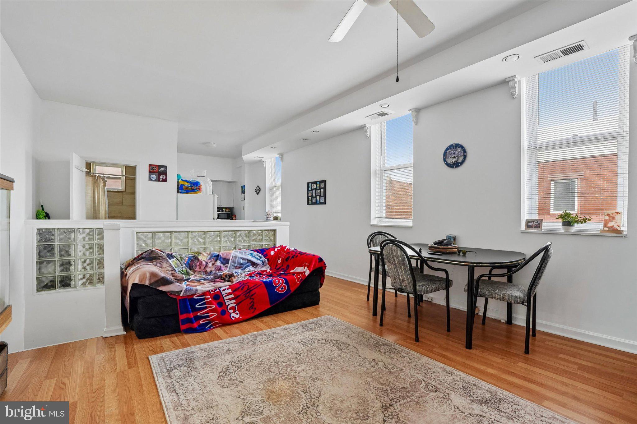 1315 W PORTER STREET