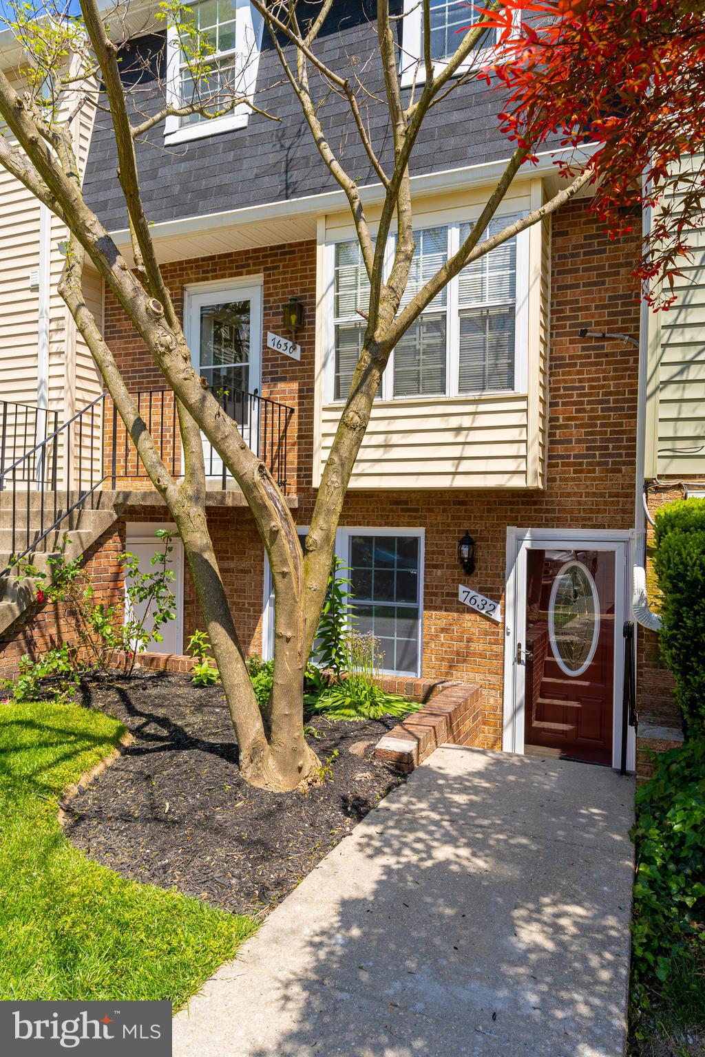 ARBORY CONDOS - Residential