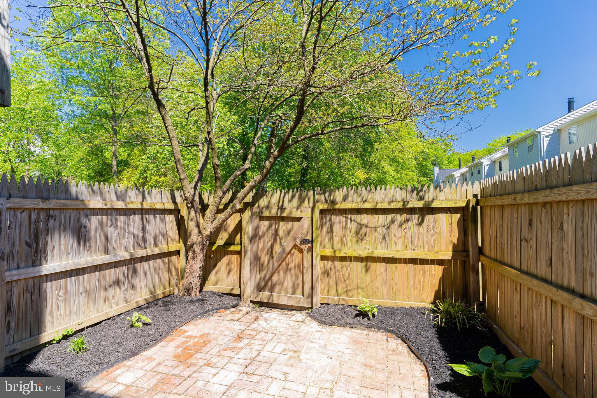 ARBORY CONDOS - Residential