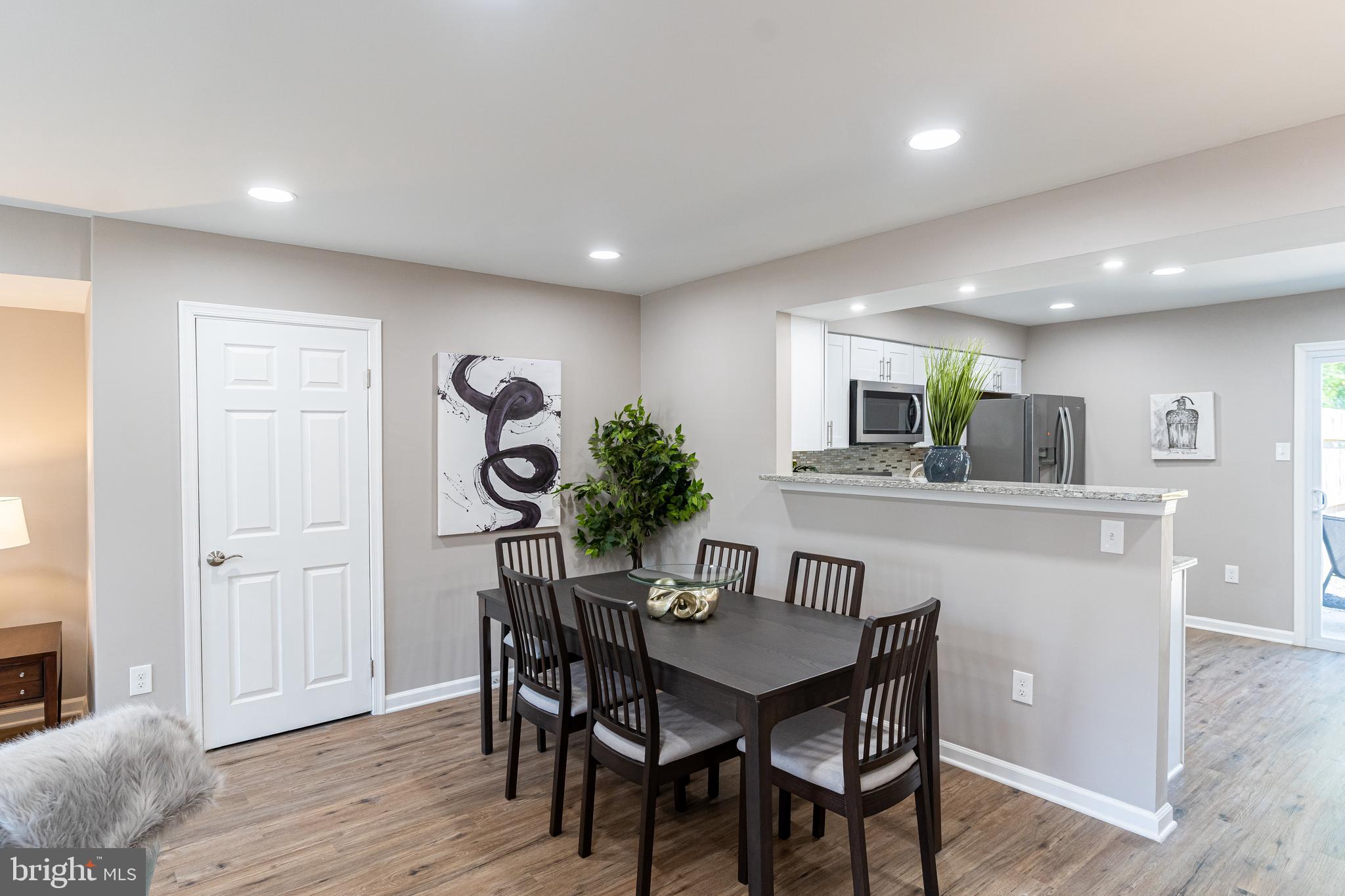 ARBORY CONDOS - Residential