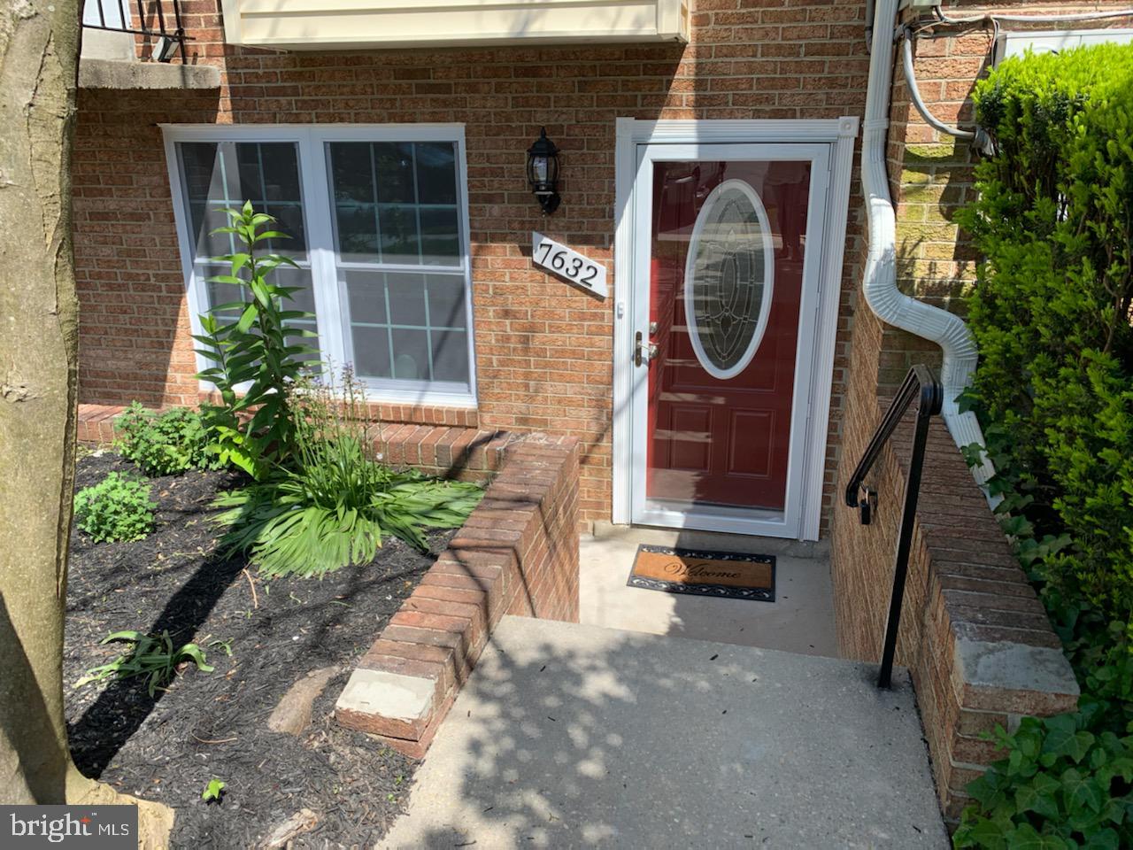 ARBORY CONDOS - Residential