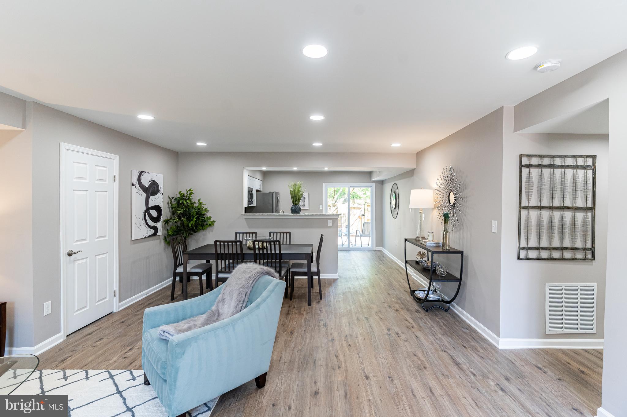 ARBORY CONDOS - Residential