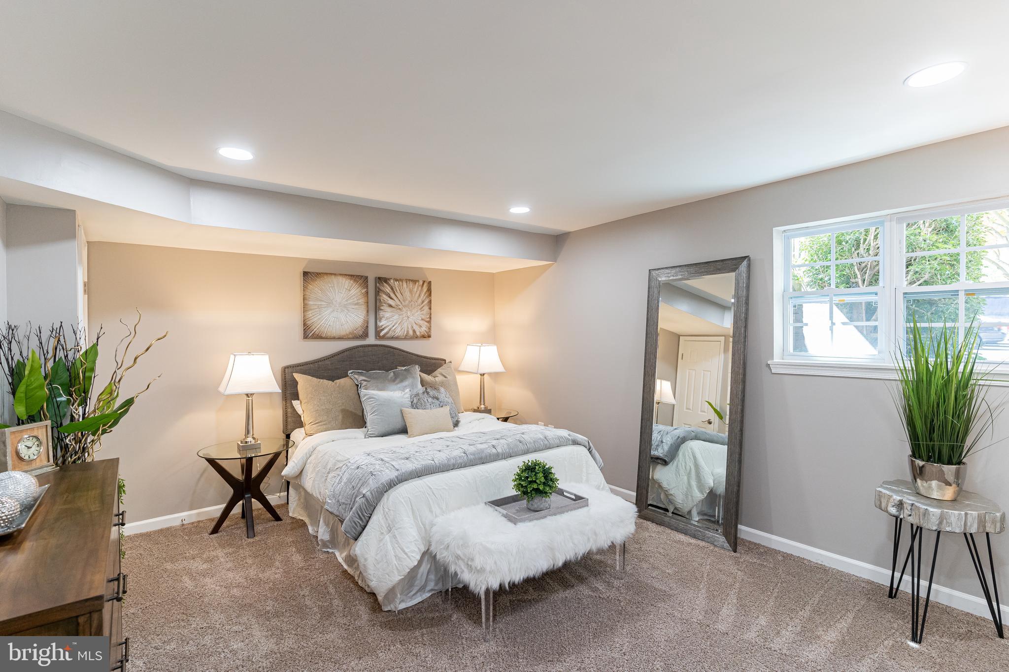 ARBORY CONDOS - Residential