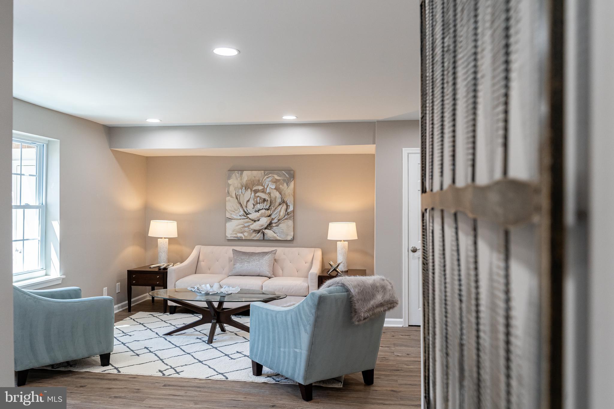 ARBORY CONDOS - Residential