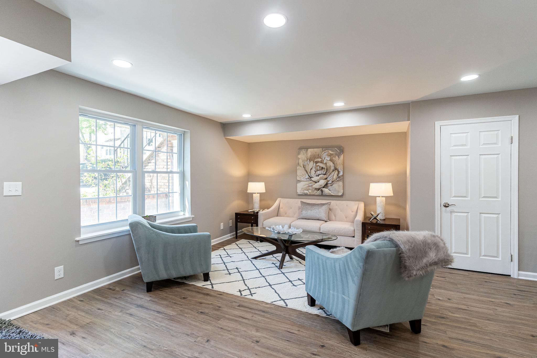 ARBORY CONDOS - Residential