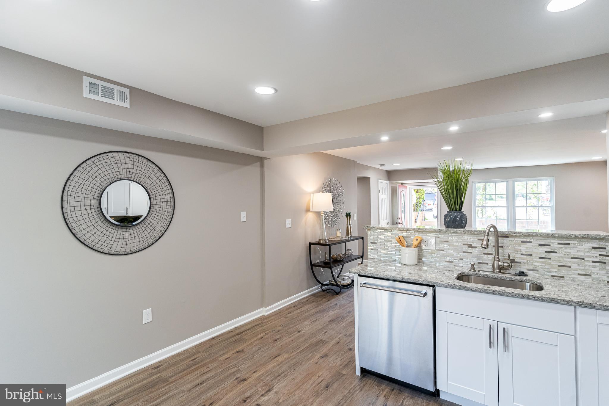 ARBORY CONDOS - Residential