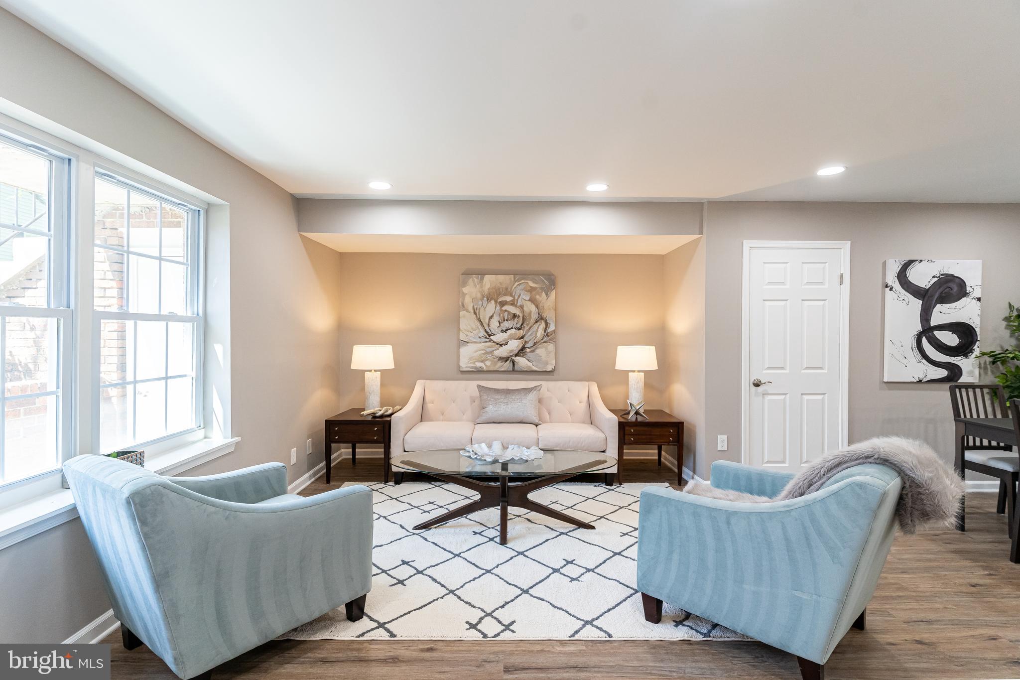 ARBORY CONDOS - Residential