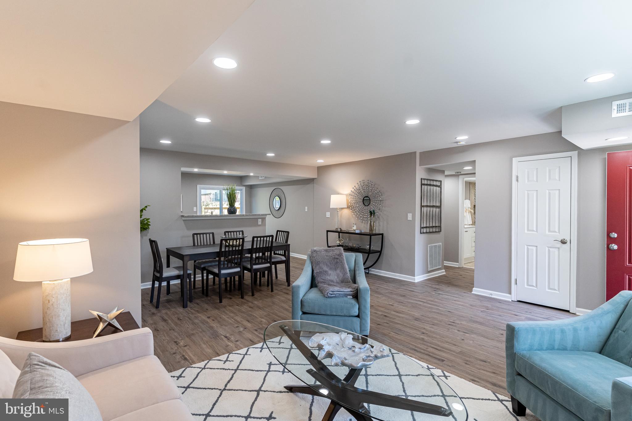 ARBORY CONDOS - Residential