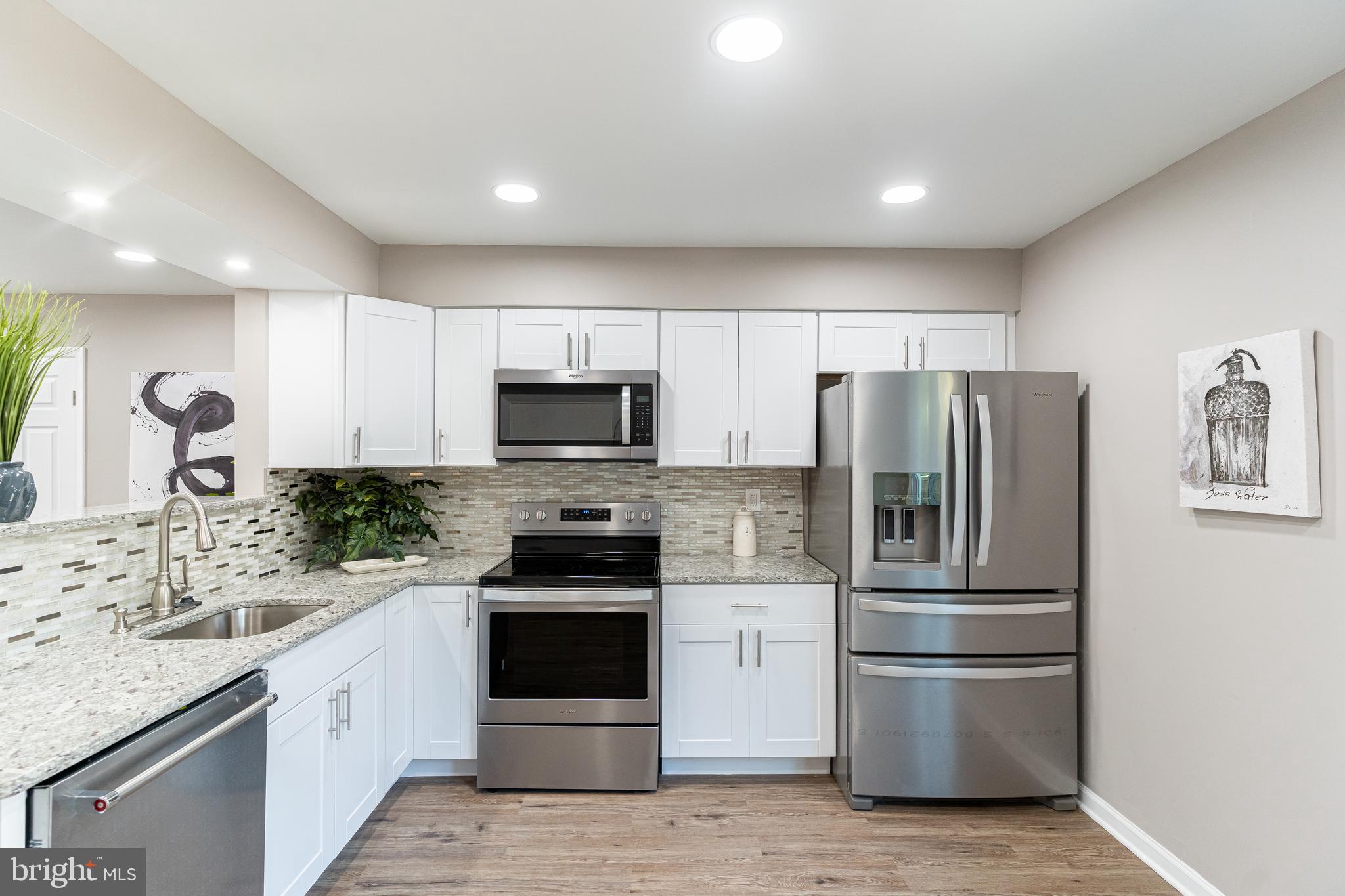 ARBORY CONDOS - Residential