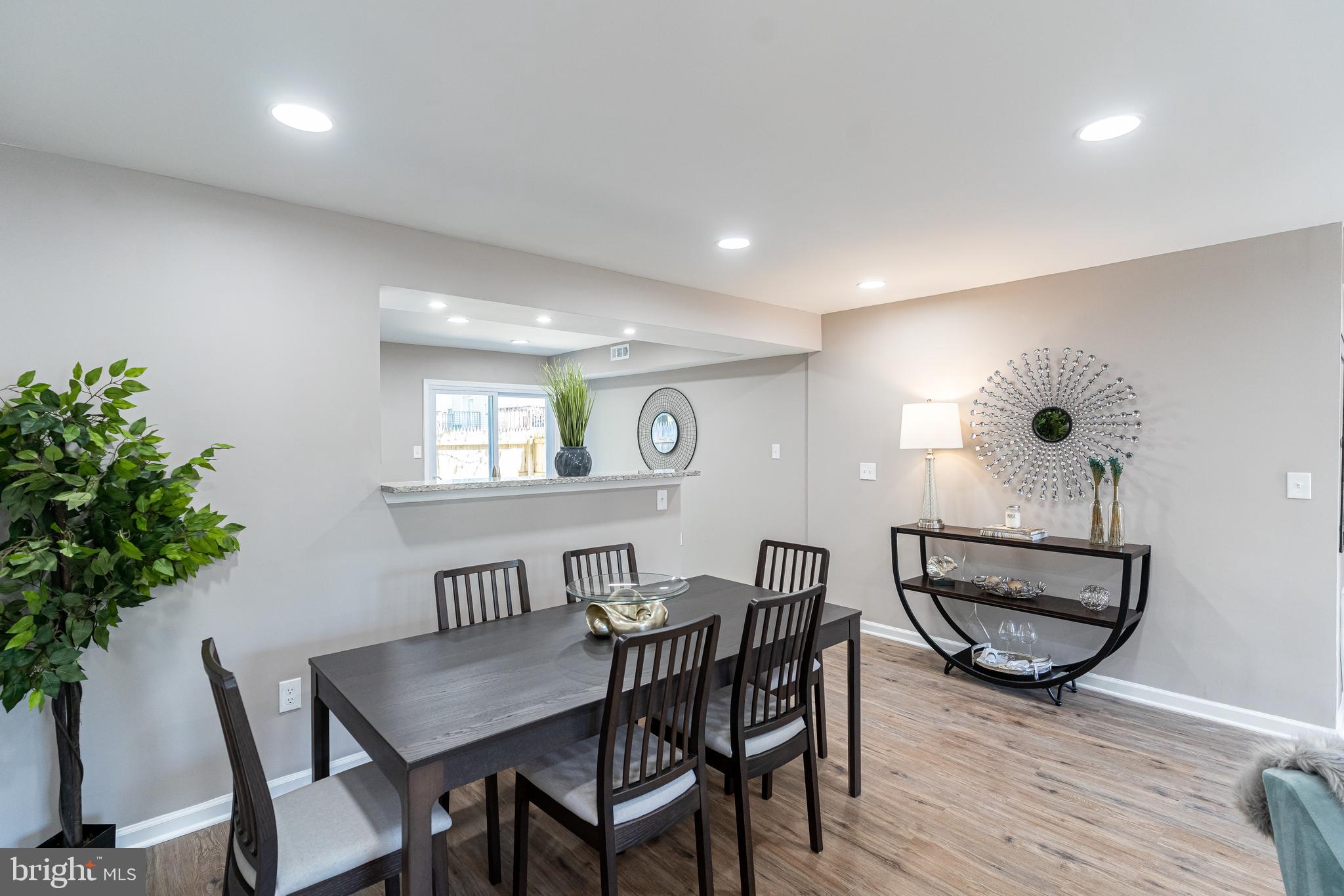 ARBORY CONDOS - Residential