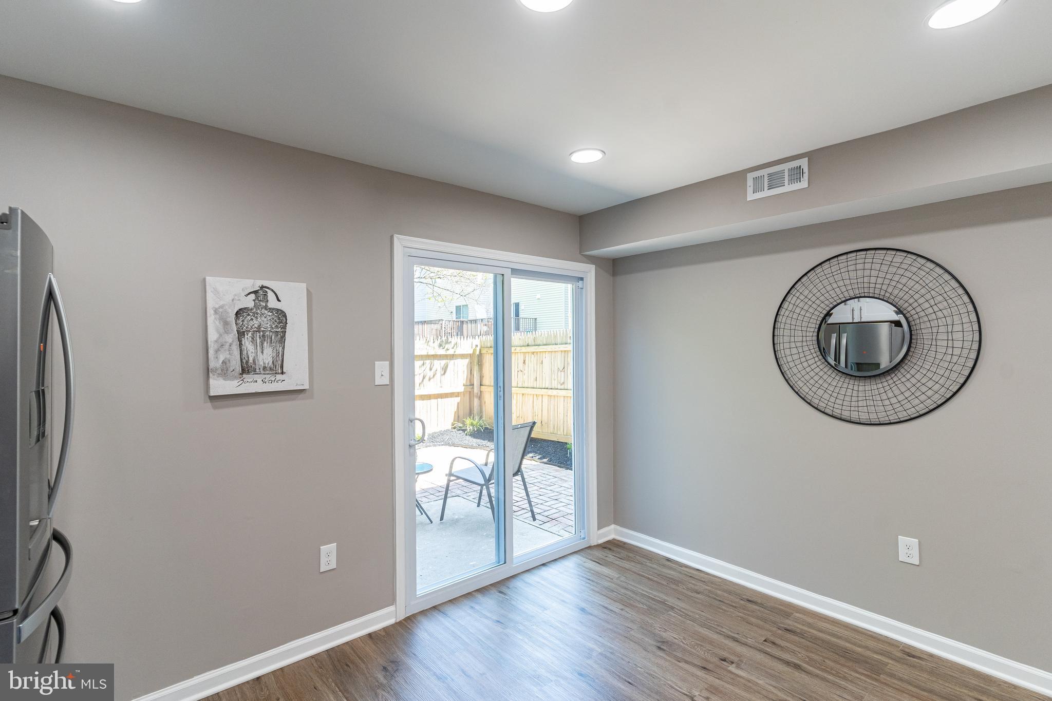 ARBORY CONDOS - Residential