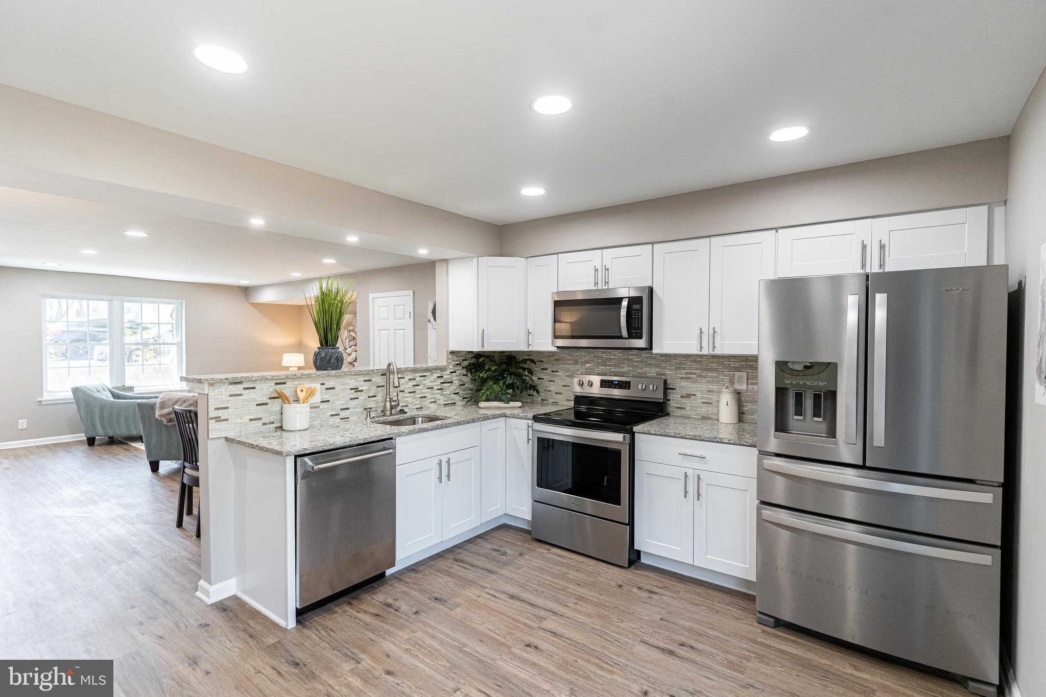 ARBORY CONDOS - Residential