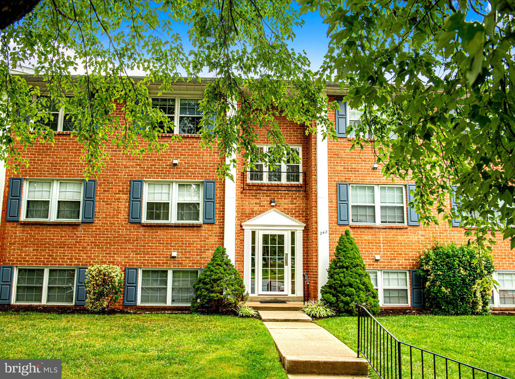 242 CROCKER DRIVE E 242-E