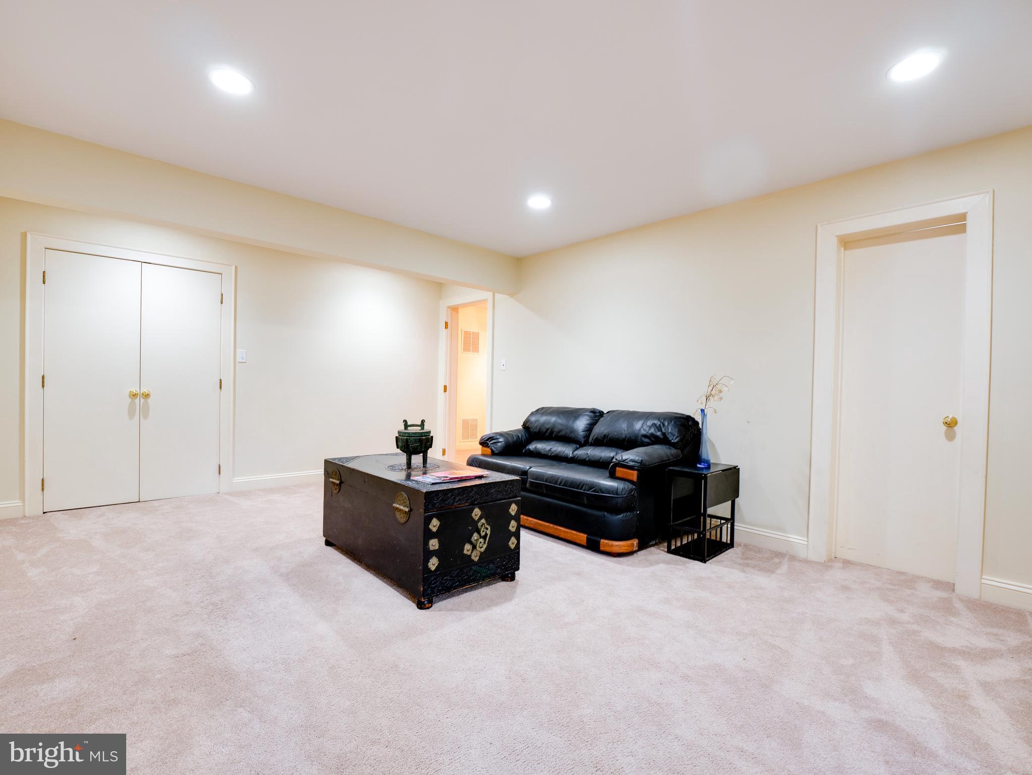 HILLMEAD - Residential