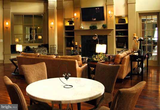 EAGLES LANDING - Residential