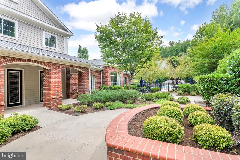 EAGLES LANDING - Residential