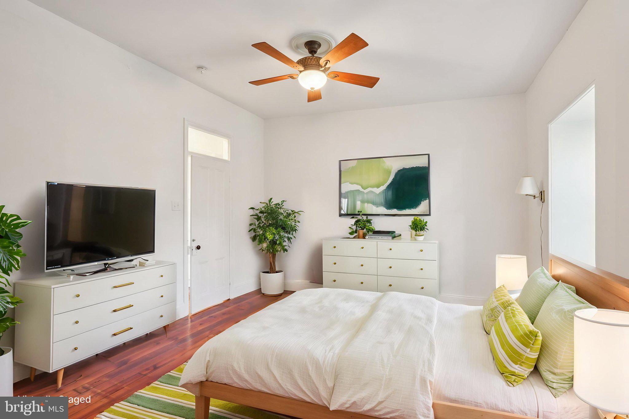 UNIVERSITY CITY - Residential