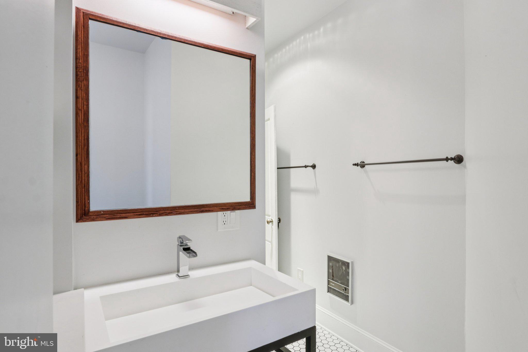 UNIVERSITY CITY - Residential