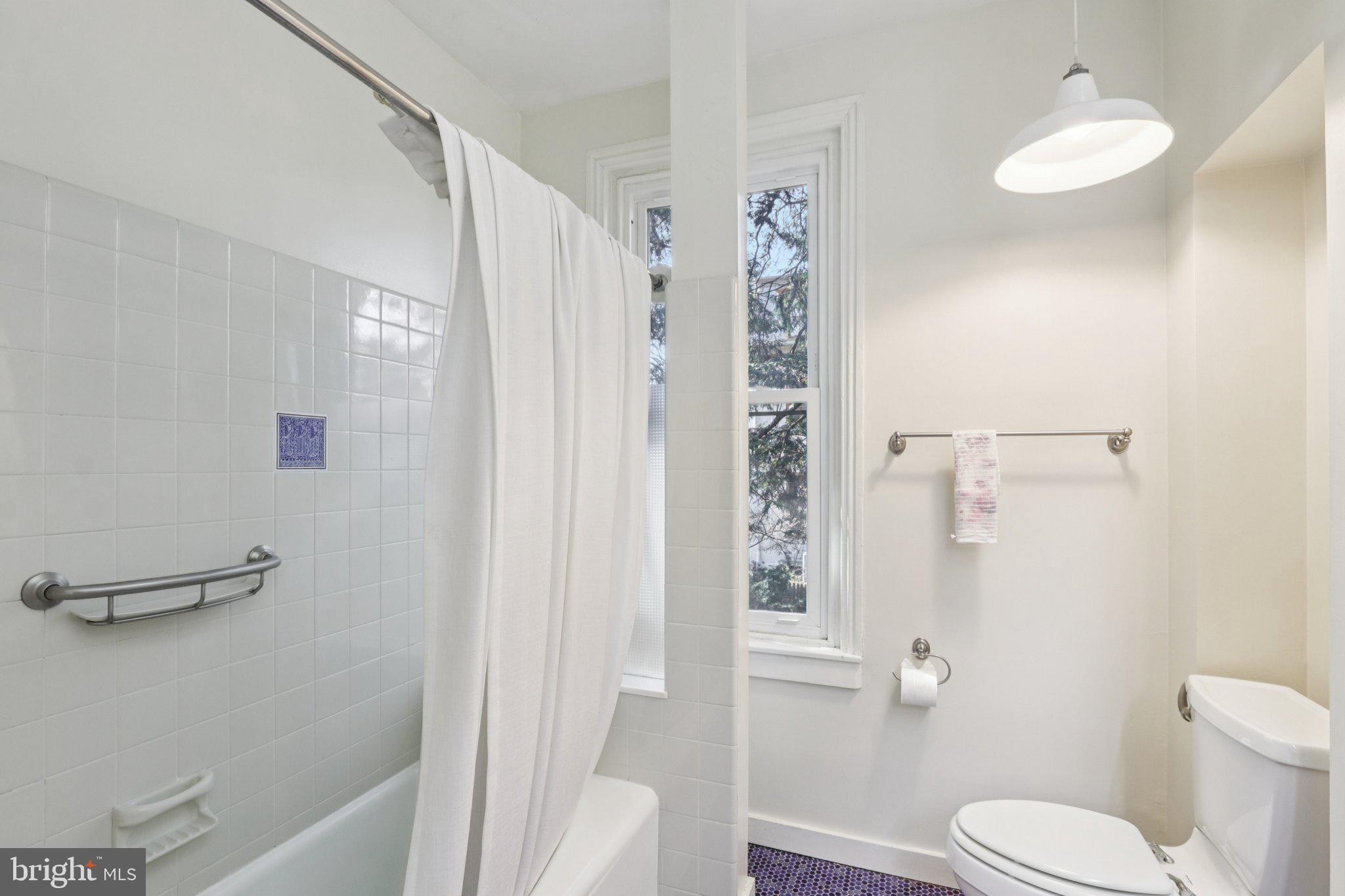 UNIVERSITY CITY - Residential