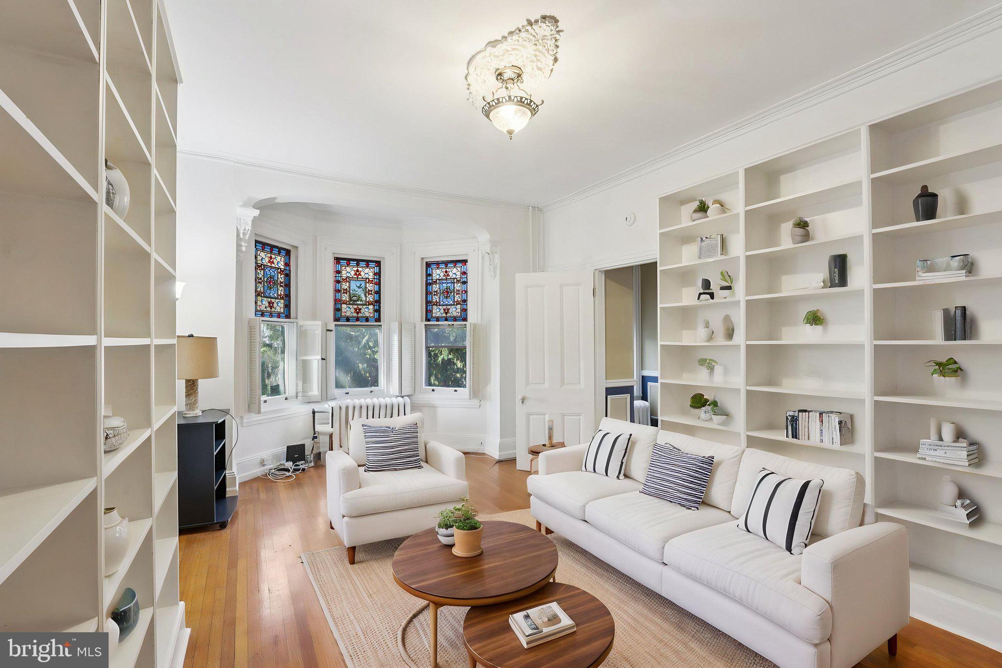 UNIVERSITY CITY - Residential