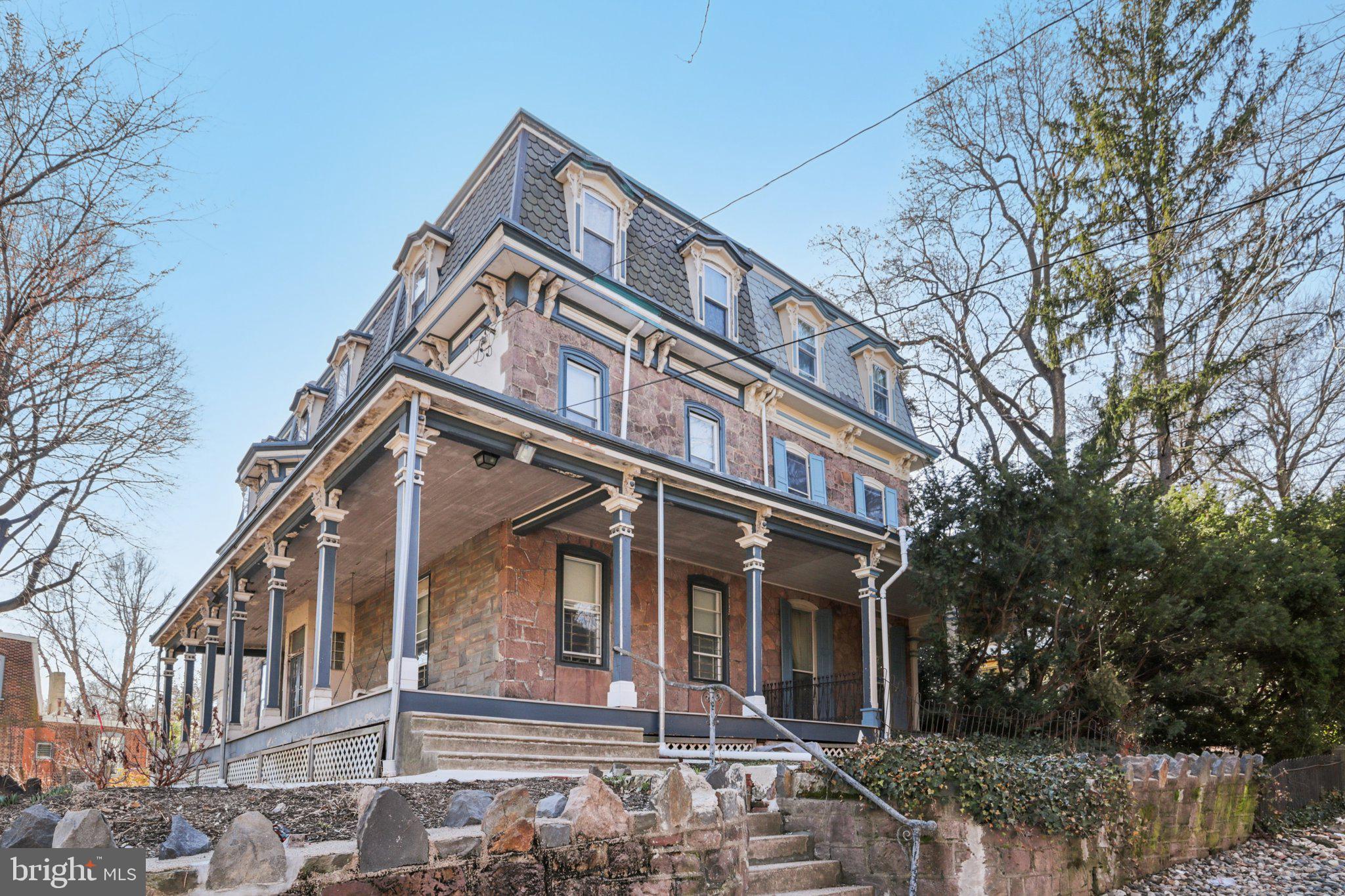 UNIVERSITY CITY - Residential