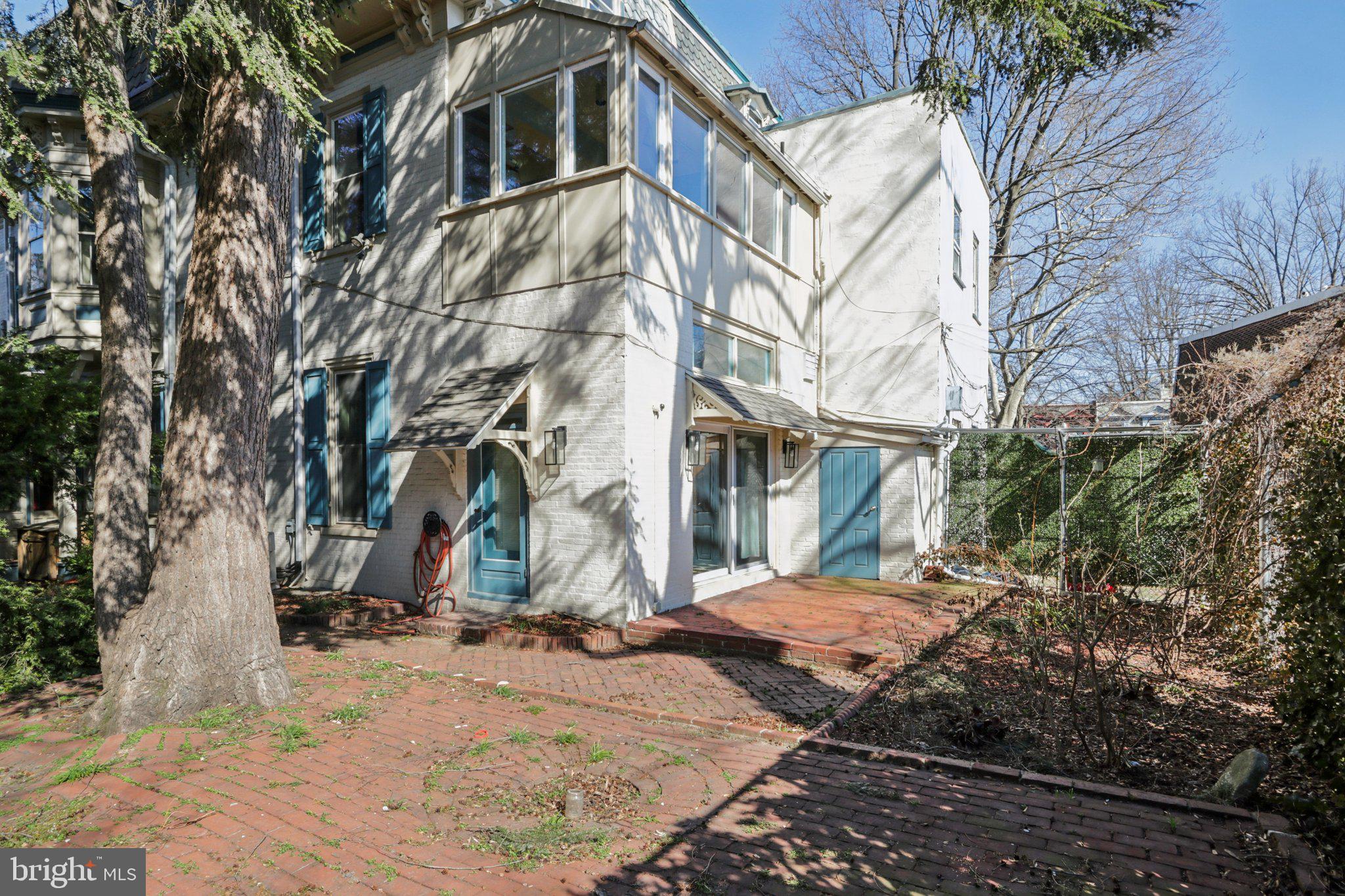 UNIVERSITY CITY - Residential