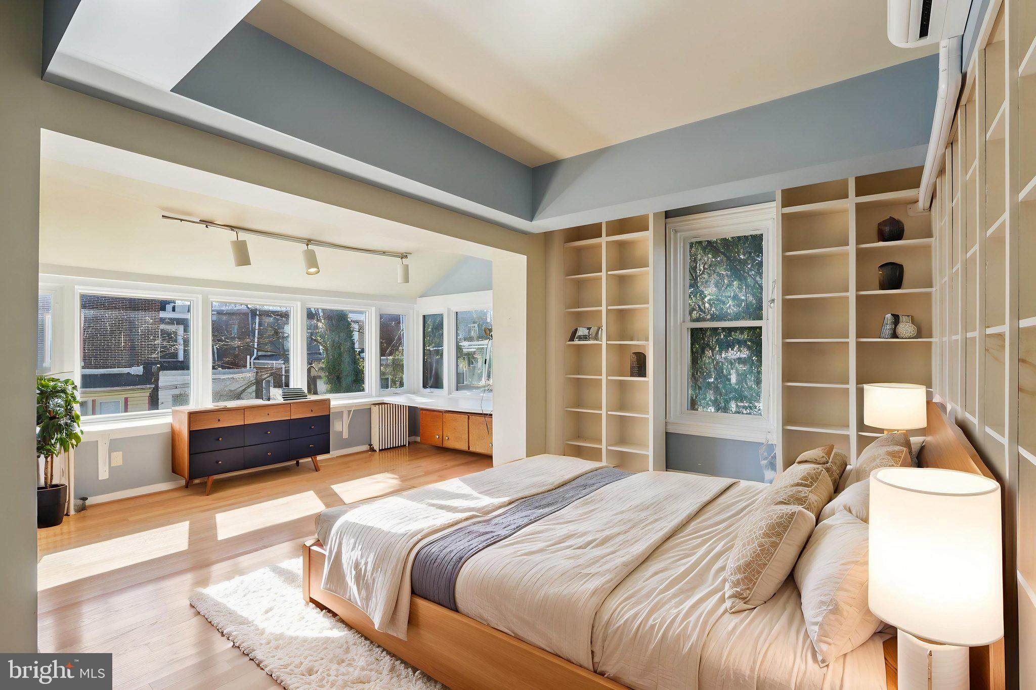 UNIVERSITY CITY - Residential