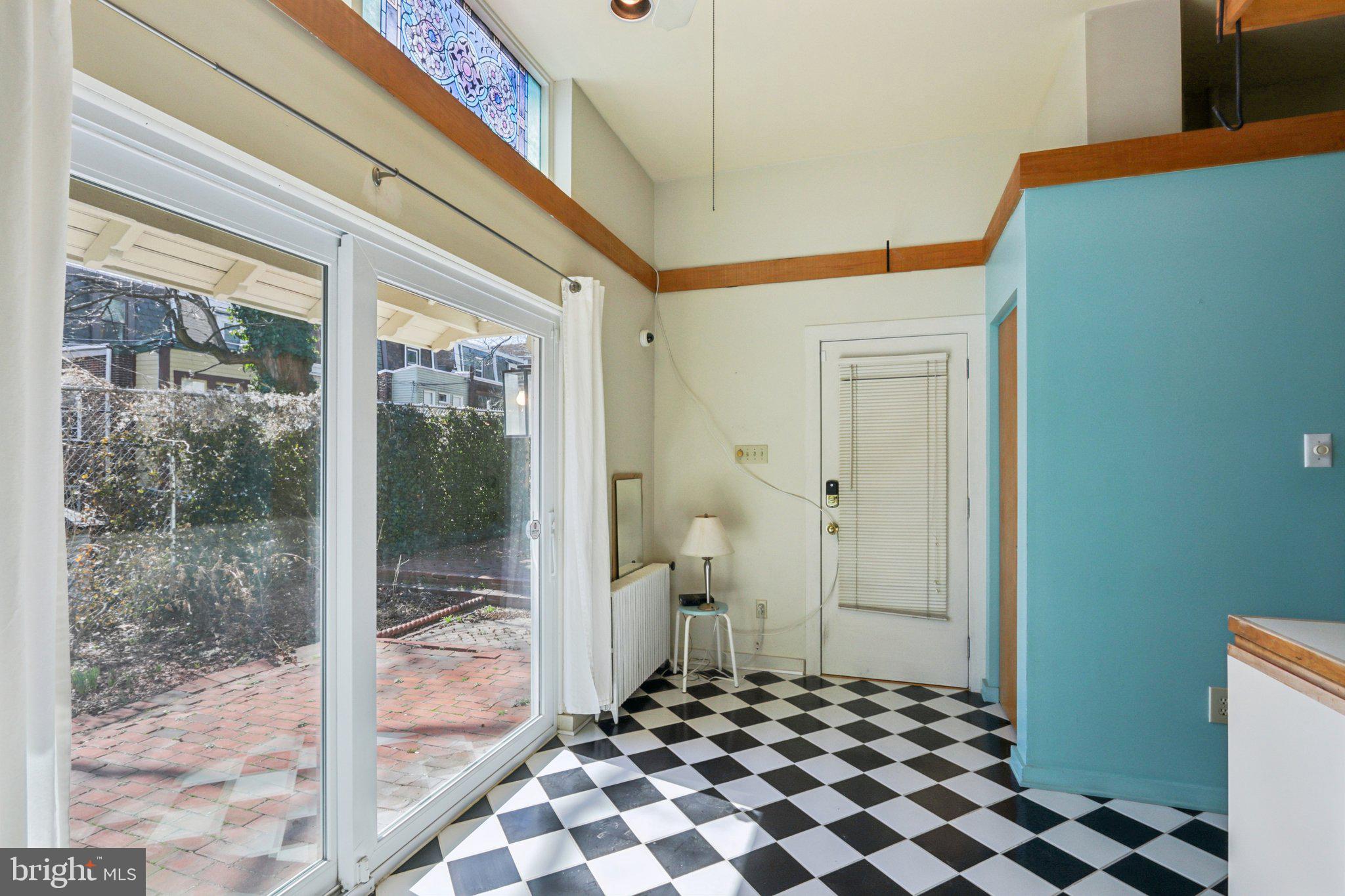 UNIVERSITY CITY - Residential