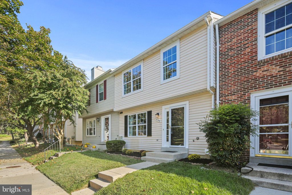 Photo of 4756 Hallowed Stream, ELLICOTT CITY, MD 21042 (MLS # MDHW2058728)